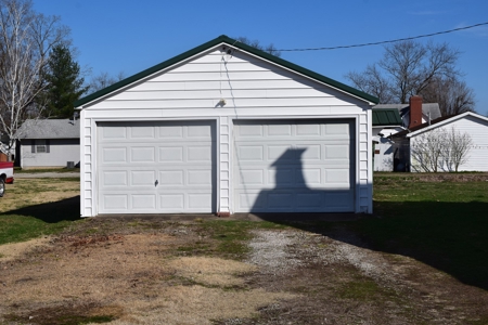2 Bedroom, 1 Bath Home, Palestine, IL Auction - image 4