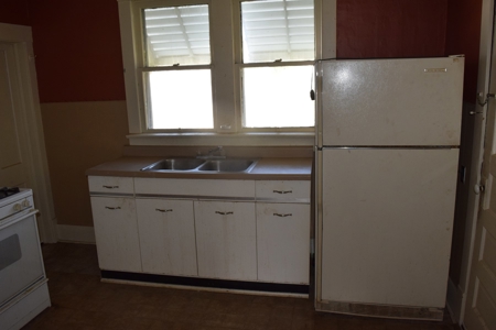 2 Bedroom, 1 Bath Home, Palestine, IL Auction - image 16