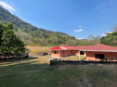 Mountain community home in Altos del maria, w/ beach access! - image 23