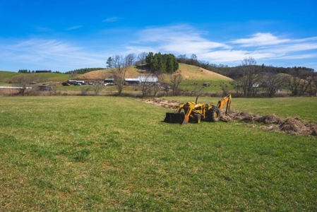 Historic Farmhouse with River Frontage in Floyd VA! - image 3