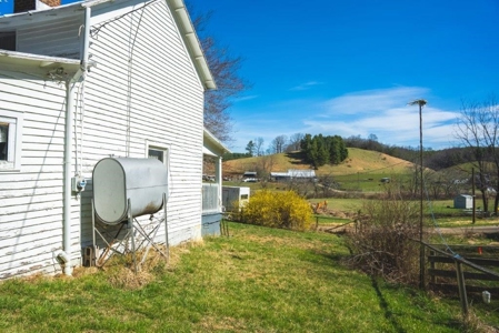 Historic Farmhouse with River Frontage in Floyd VA! - image 10