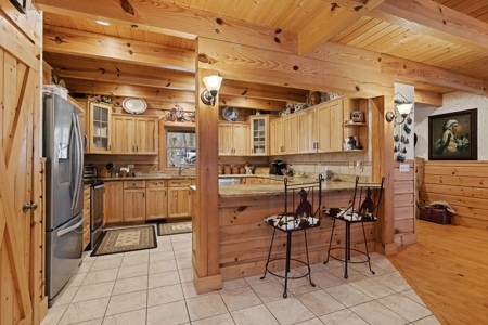Country Retreat Living! - image 34