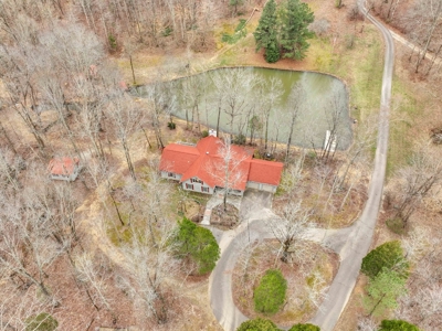 Country Retreat Living! - image 11