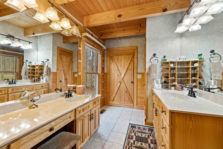 Country Retreat Living! - image 29