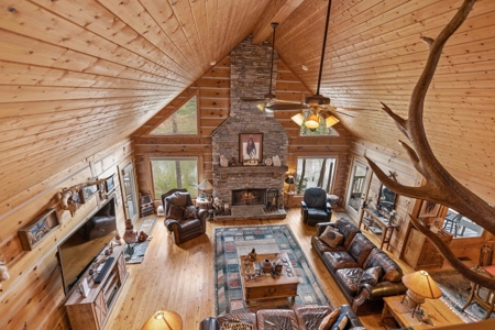 Country Retreat Living! - image 36