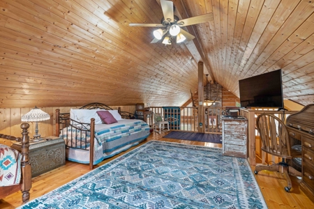 Country Retreat Living! - image 25