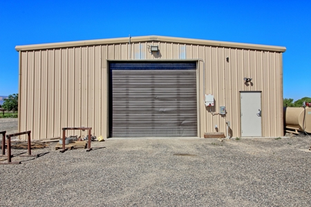 Custom Western Country Home on Acreage with Shop Buildings - image 9