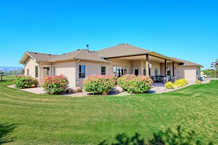 Custom Western Country Home on Acreage with Shop Buildings - image 36