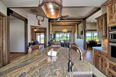 Custom Built Rancher on 16 Acres - image 22