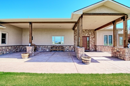 Custom Built Rancher on 16 Acres - image 2