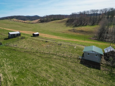 ** PENDING ** Farmhouse and Land for Sale in Hiwassee VA! - image 17