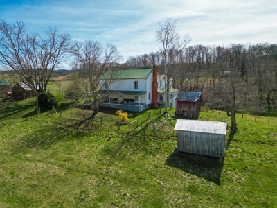 ** PENDING ** Farmhouse and Land for Sale in Hiwassee VA! - image 4