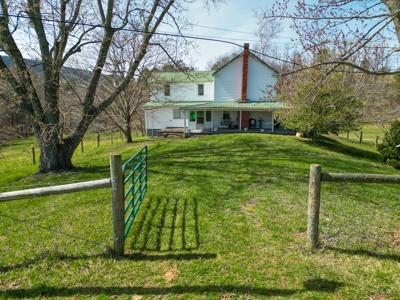 ** PENDING ** Farmhouse and Land for Sale in Hiwassee VA! - image 7