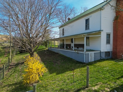 ** PENDING ** Farmhouse and Land for Sale in Hiwassee VA! - image 14