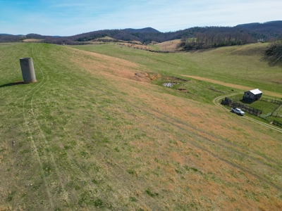 ** PENDING ** Farmhouse and Land for Sale in Hiwassee VA! - image 22