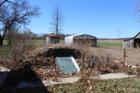 39 Acre Farmstead with House in Vernon County, MO - image 18