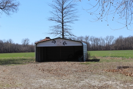 39 Acre Farmstead with House in Vernon County, MO - image 3