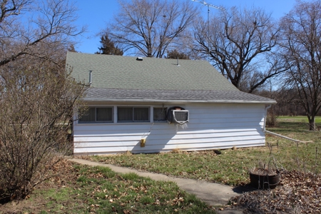 39 Acre Farmstead with House in Vernon County, MO - image 10