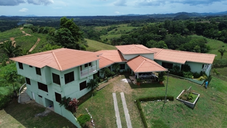 Gorgeous mountain house, investment in las Yayas, Chorrera - image 30