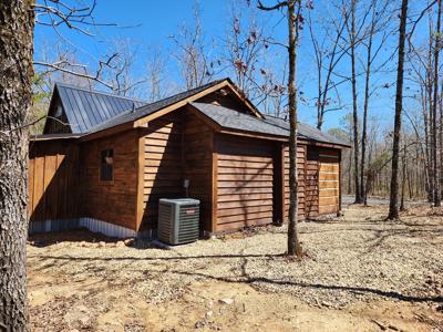 Rustic Cabin & 1 Acres - Ouachita National Forest - image 6