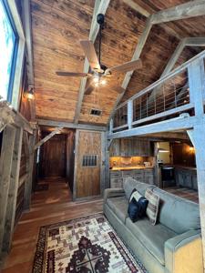 Rustic Cabin & 1 Acres - Ouachita National Forest - image 36