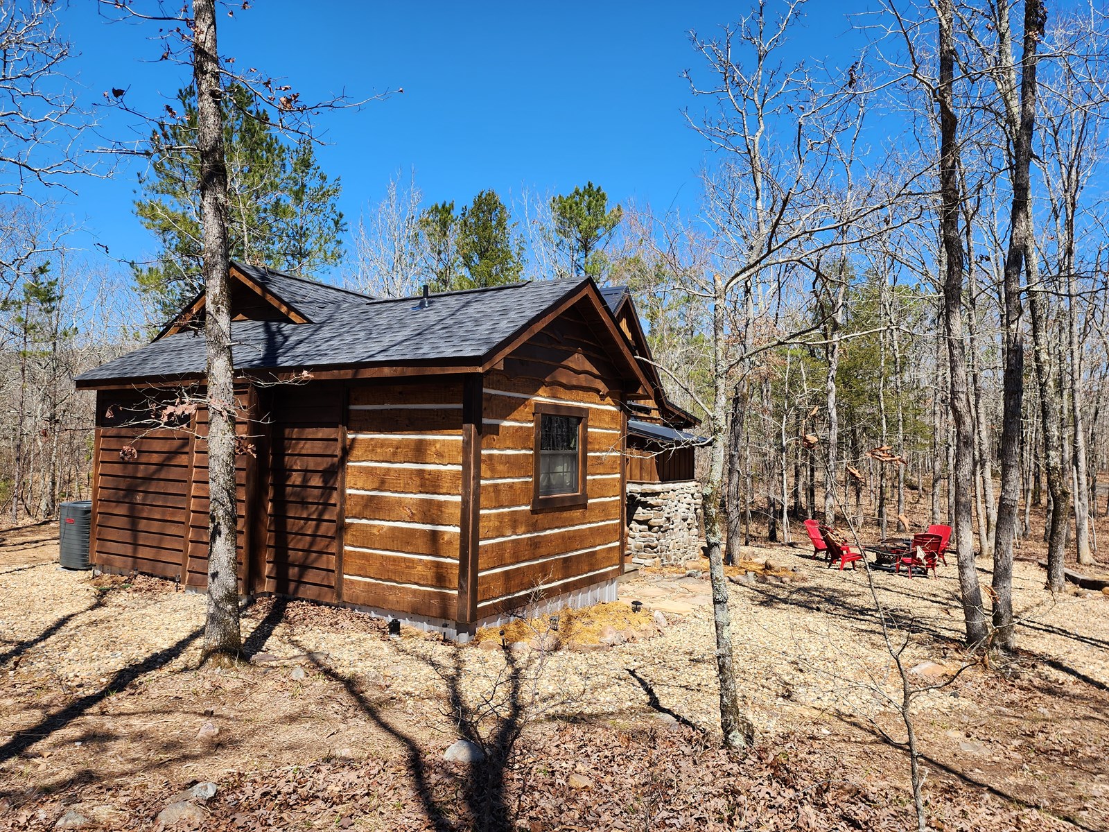 Rustic Cabin & 1 Acres - Ouachita National Forest - image 5