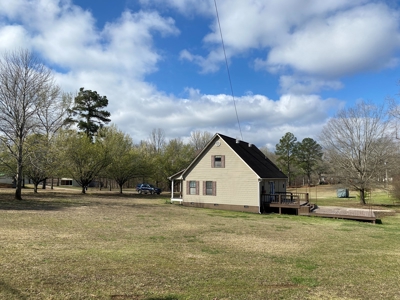 3 Bedroom Home In Selmer, Tn For Sale. Home In Neighborhood - image 11