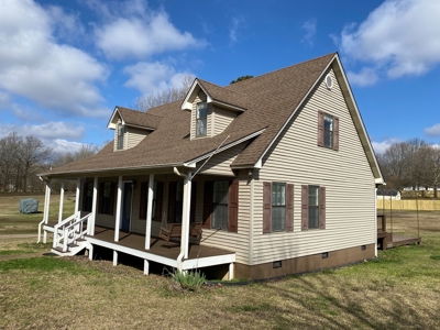 3 Bedroom Home In Selmer, Tn For Sale. Home In Neighborhood - image 3