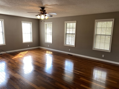 3 Bedroom Home In Selmer, Tn For Sale. Home In Neighborhood - image 15