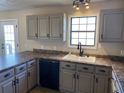 3 Bedroom Home In Selmer, Tn For Sale. Home In Neighborhood - image 29