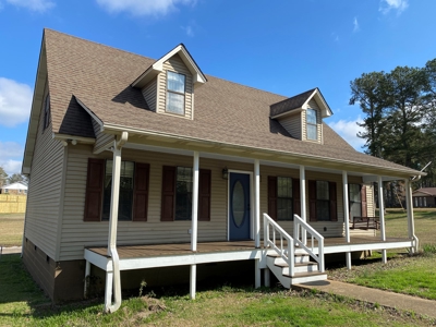 3 Bedroom Home In Selmer, Tn For Sale. Home In Neighborhood - image 5
