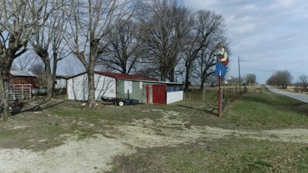 Charming Homestead in Southern Missouri Fenced and 2 Ponds - image 2