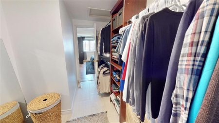 Home for Sale in Sarnia, Ontario - image 2
