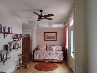 Business, Owners Apartment and a Rental all in one - image 2