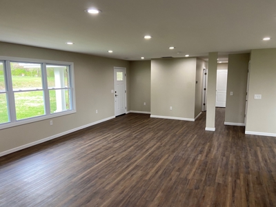 Beautiful 4 Bed / 3 Bath Bedford Stone Home, Danville, Ky - image 14