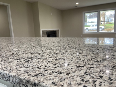 Beautiful 4 Bed / 3 Bath Bedford Stone Home, Danville, Ky - image 19
