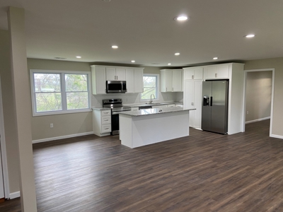 Beautiful 4 Bed / 3 Bath Bedford Stone Home, Danville, Ky - image 15