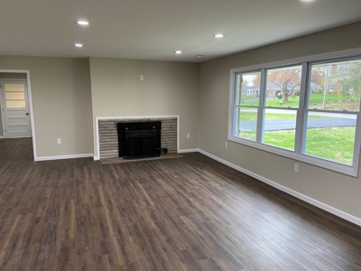 Beautiful 4 Bed / 3 Bath Bedford Stone Home, Danville, Ky - image 16