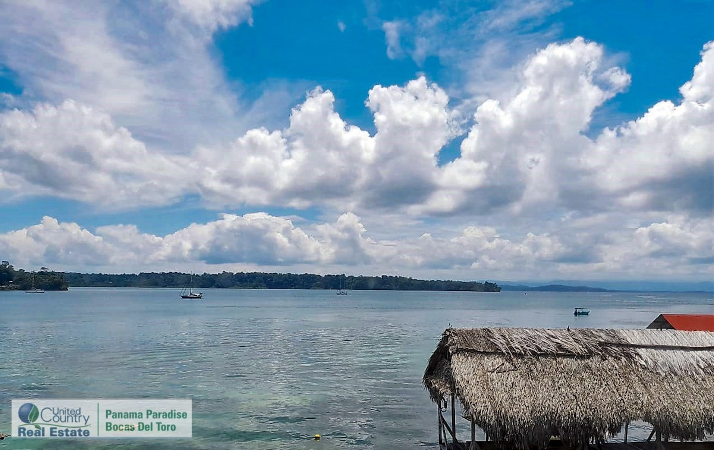 Overwater Home + Titled Land, Private Dock — Old Bank, Isla Bastimentos - 5