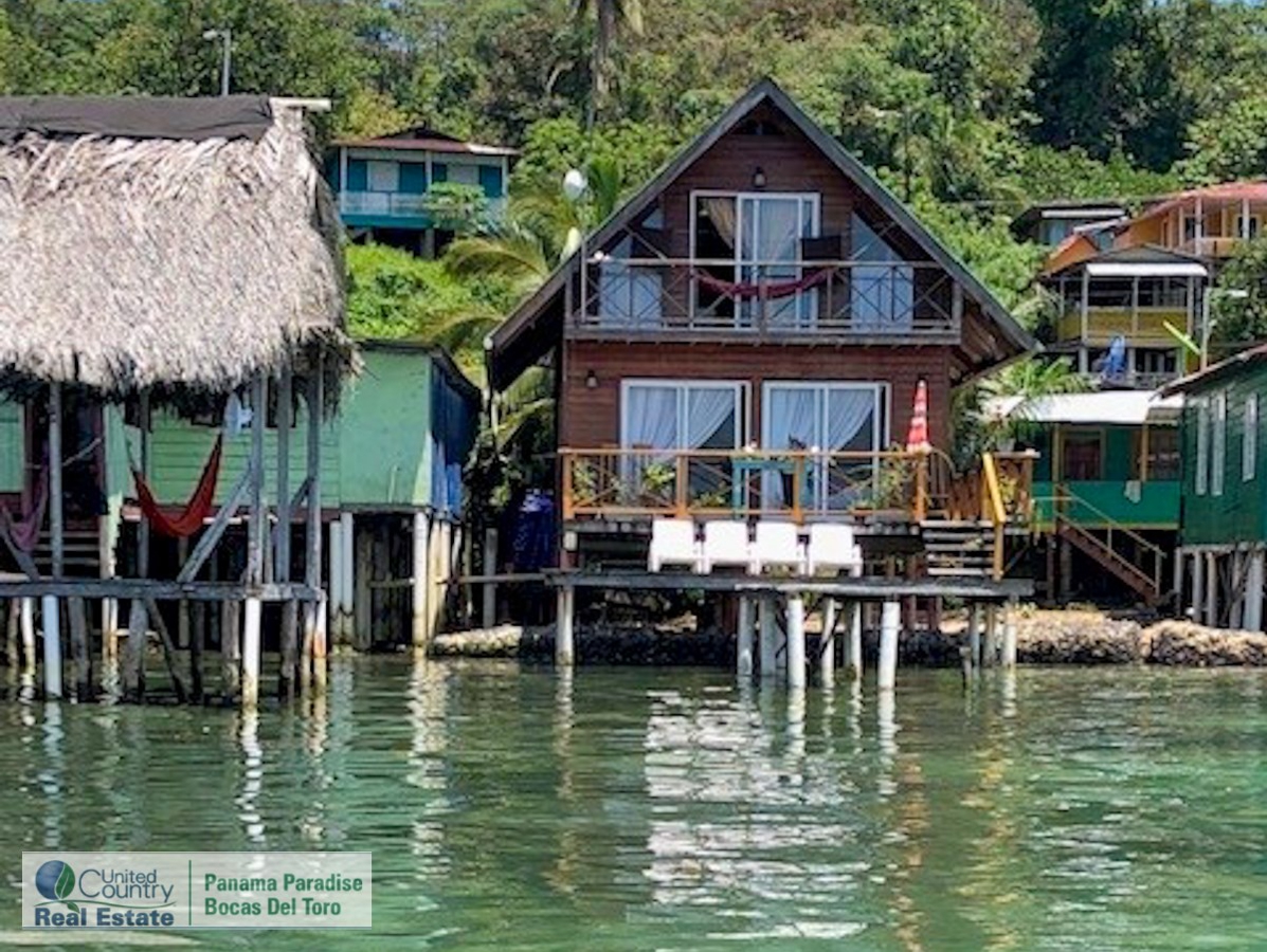 Overwater Home + Titled Land, Private Dock — Old Bank, Isla Bastimentos - 6