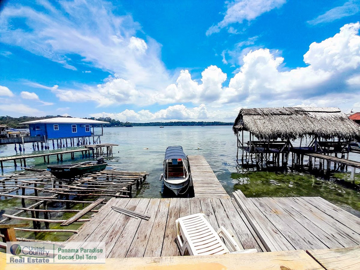 Overwater Home + Titled Land, Private Dock — Old Bank, Isla Bastimentos - 7