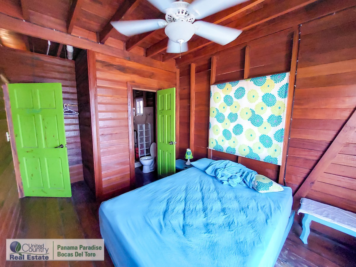 Overwater Home + Titled Land, Private Dock — Old Bank, Isla Bastimentos - 12