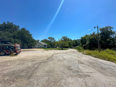 Prime Hwy 36 Location – 12,000+ VPD - image 14