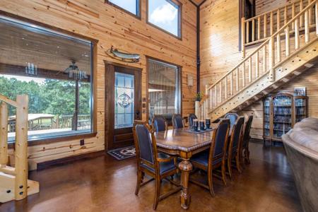 East Texas Luxury Ranch near Troup in Cherokee County - image 7