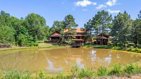 East Texas Luxury Ranch near Troup in Cherokee County - image 35