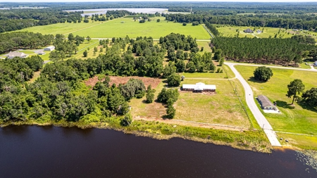 Lake Louise Frontage! Live Oak Land For Sale! - image 11