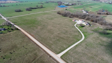 El Dorado Springs Missouri Country Home and Land For Sale - image 7