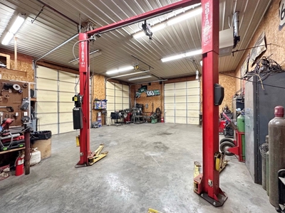 El Dorado Springs Missouri Country Home and Land For Sale - image 37