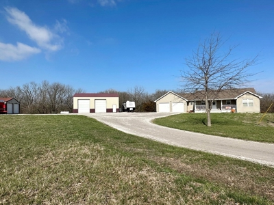 El Dorado Springs Missouri Country Home and Land For Sale - image 30