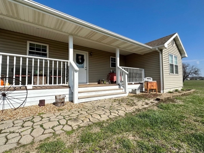 El Dorado Springs Missouri Country Home and Land For Sale - image 35